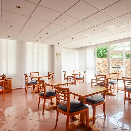 بيت ضيافة Residencia Sutimar 3*