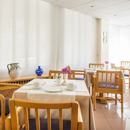Residencia Sutimar 3* باغيرا