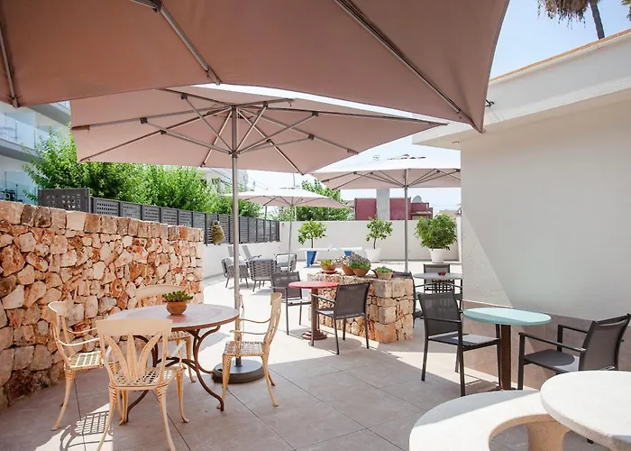 苏提玛蕾斯丹西娅酒店 3*