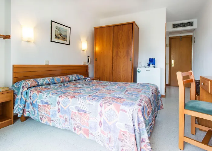 苏提玛蕾斯丹西娅酒店 3*