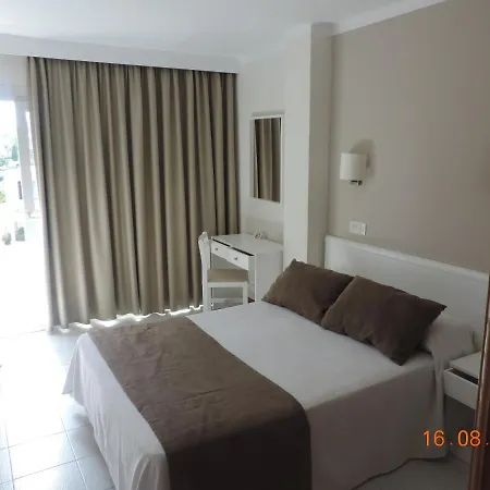 Residencia Sutimar Гостьовий будинок 3*