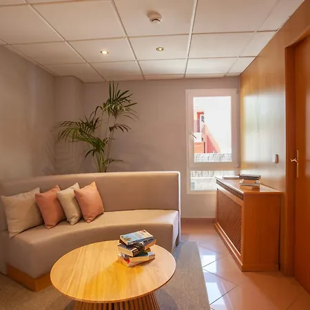 Residencia Sutimar 3*