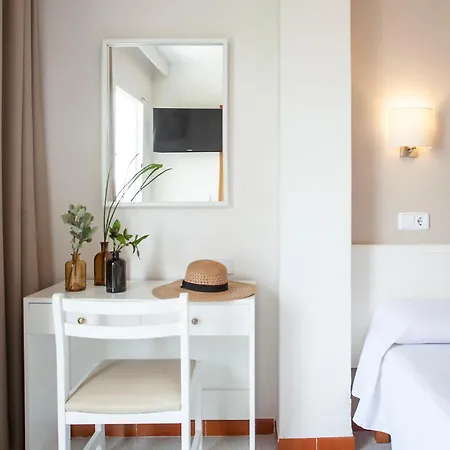 Residencia Sutimar Гостьовий будинок 3*