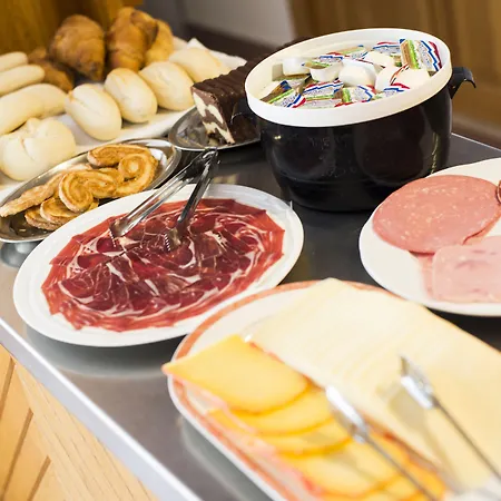 Residencia Sutimar Гостьовий будинок 3*