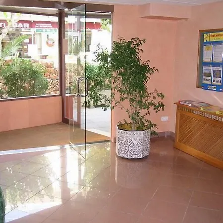 Residencia Sutimar Гостьовий будинок