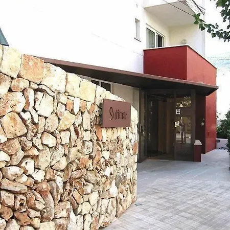 Residencia Sutimar 3*