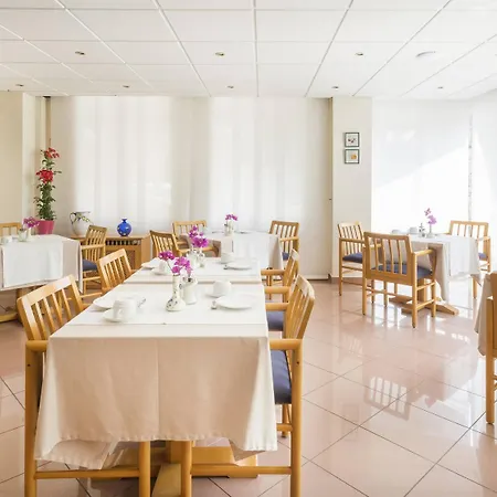 Гостьовий будинок Residencia Sutimar 3*
