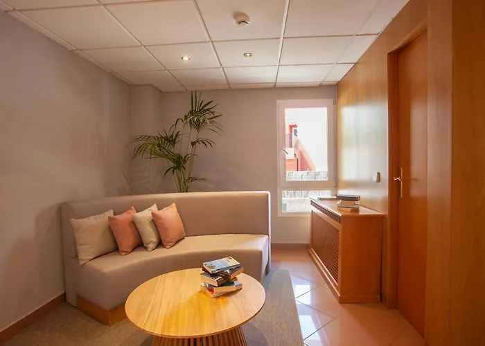 Residencia Sutimar 3*