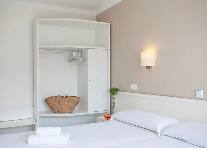 Residencia Sutimar 3* Παγκουέρα