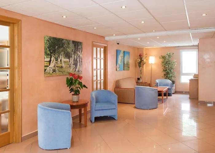 Πανσιόν Residencia Sutimar 3*